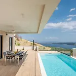 Astera -heated Pool, 4 Bedrooms, And Sea Views * Seget Vranjica