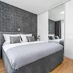 Astera -heated Pool, 4 Bedrooms, And Sea Views Βίλα Seget Vranjica