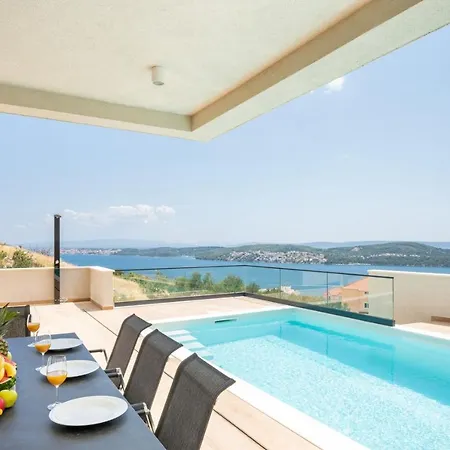 Villa New Astera -heated Pool, 4 Bedrooms, And Sea Views