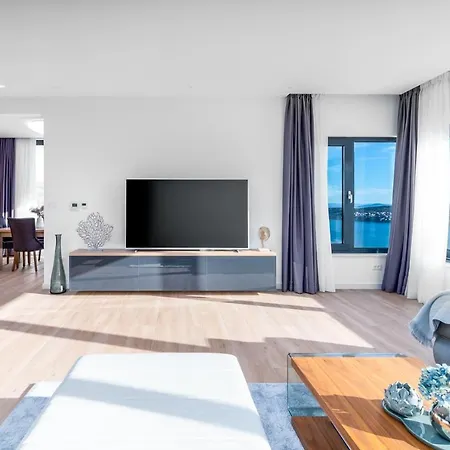 New Astera -heated Pool, 4 Bedrooms, And Sea Views Villa *