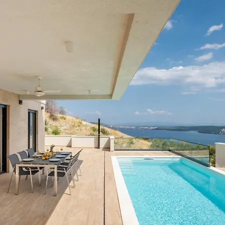 New Astera -heated Pool, 4 Bedrooms, And Sea Views * Seget Vranjica
