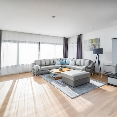 New Astera -heated Pool, 4 Bedrooms, And Sea Views