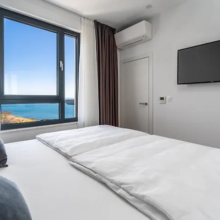 New Astera -heated Pool, 4 Bedrooms, And Sea Views Seget Vranjica
