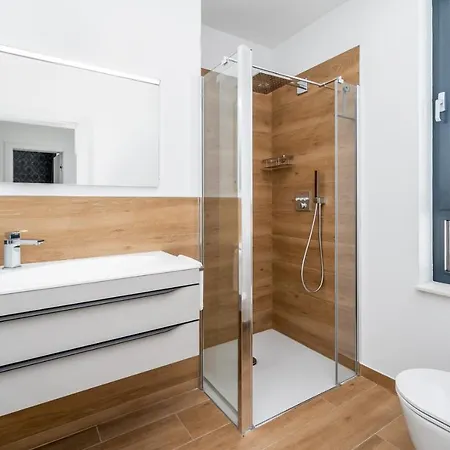 New Astera -heated Pool, 4 Bedrooms, And Sea Views Seget Vranjica